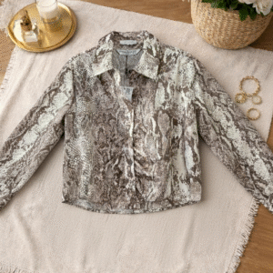Chemise à imprimé serpent