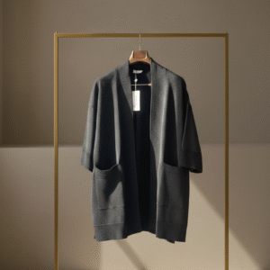 Cardigan noir brillant en maille